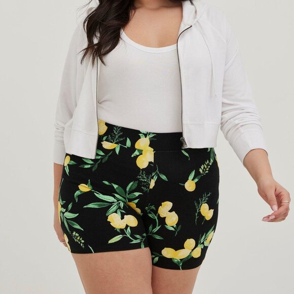 Torrid 5 Inch Signature Waist Bike Short - Picture 2 of 7